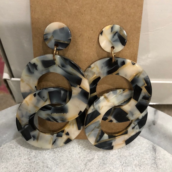 5/$25 Black, Gold, Cream & Gray Earrings - Picture 4 of 4